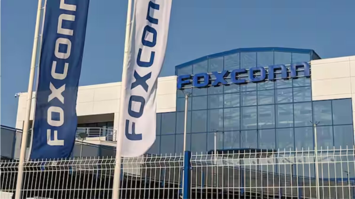 Foxconn Clarifies 25% New Hires Are Married Women, 70% Workforce Is Female: Report